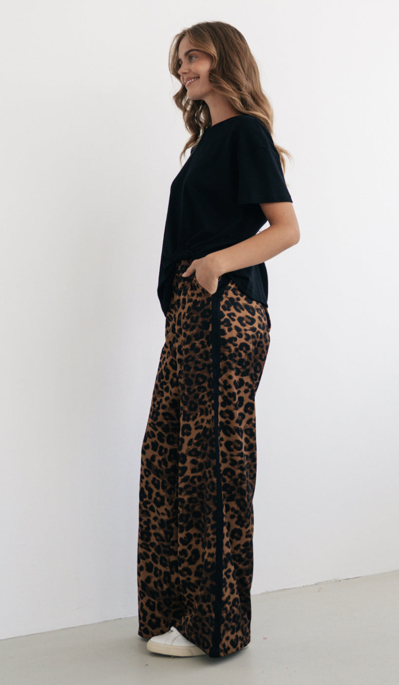 Tuck Black T-Shirt