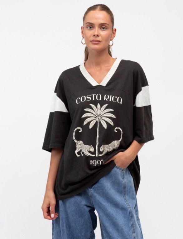 Costa Rica Vintage Black Oversized Vintage Tee